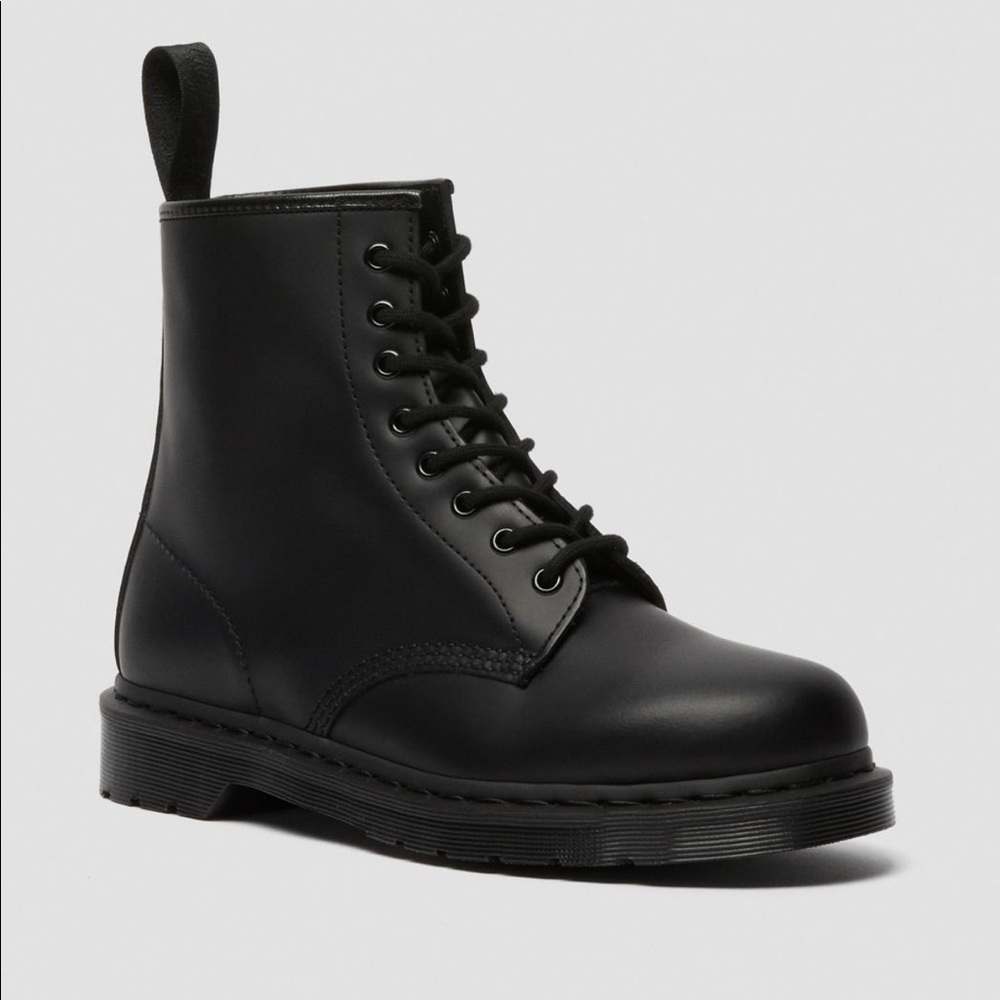 1460 MONO SMOOTH LEATHER LACE UP BOOTS